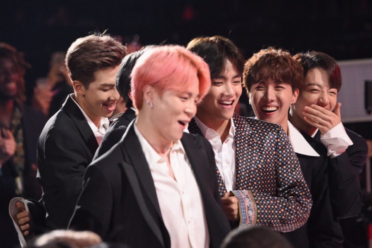  [방탄소년단] 빌보드 Top Group & Top Social Artist 수상