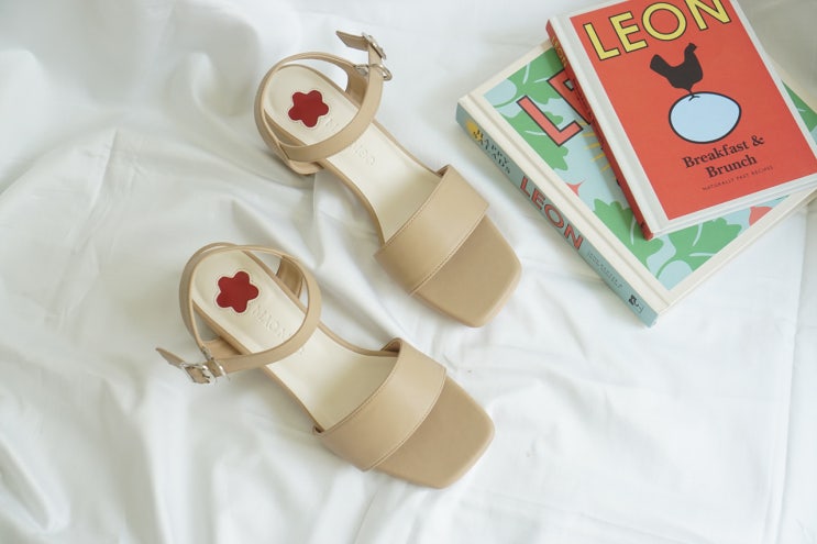  여름샌들 마크모크 Sand Beige 역시 예쁨!