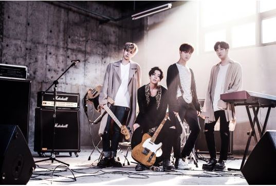  2019년 5월 첫째주 음악흔적 - <She’s In The Rain> The Rose (더로즈) ‘DAWN’