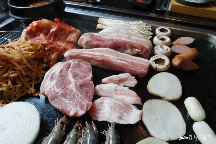  강북구청맛집으로 회식이나 모임하기 좋은 화적단에서 제주산 돼지고기