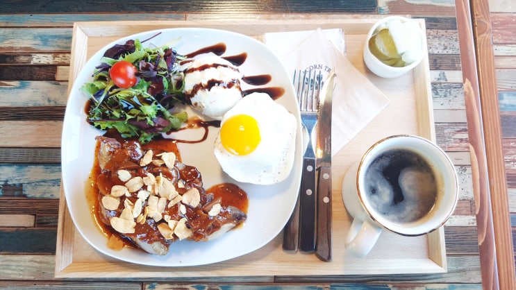  [파주 맛집] 데이트하기도 좋고, 여유와 휴식을 즐길 수 있는 파주 카페 추천, 덜미스테이크가 맛있는 파주 브런치 카페 "아콘 트리 브런치 카페(Acorn Tree)"