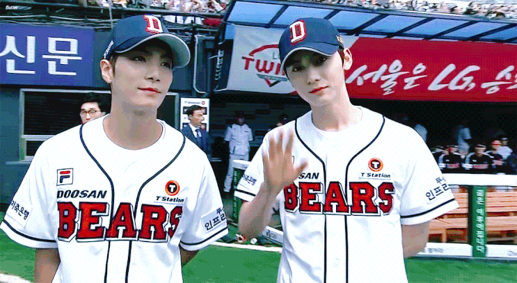  190504 뉴이스트 JR, 민현 시구시타(LGvs두산)