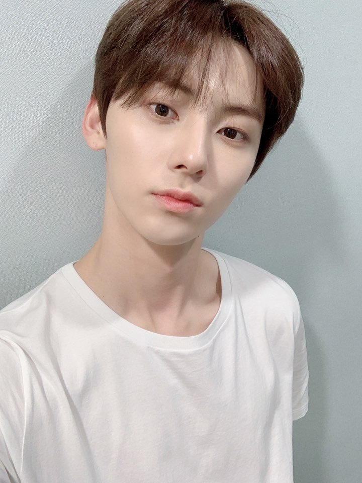  [19.05.04]황민현 트위터