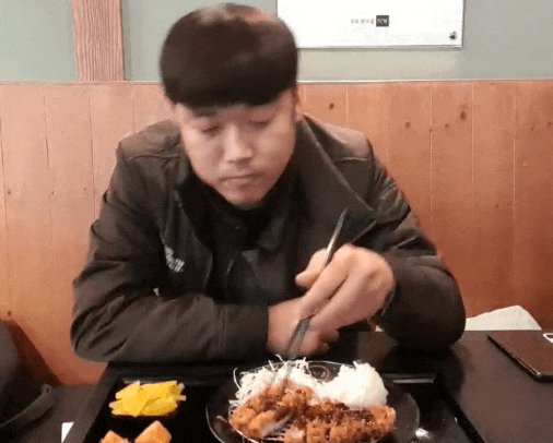 포유의 야무진 돈까스 정식 먹방 ️ 4U 아프리카TV BJ 신입남캠 움짤 포유의 야무진 돈까스 정식 먹방 ️ 4U 아프리카TV BJ 신입남캠 움짤