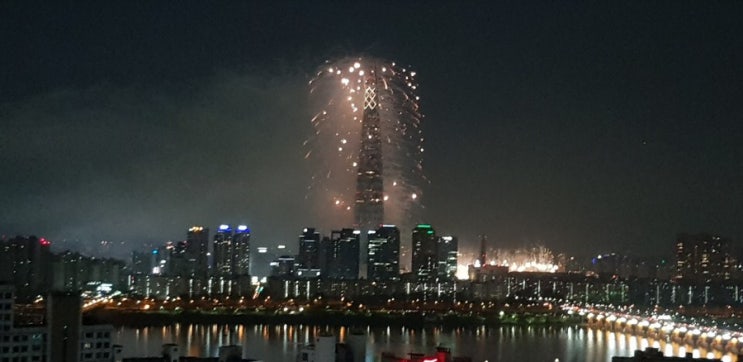  2019년 5월 4일 토요일 롯데타워 불꽃놀이 불꽃축제