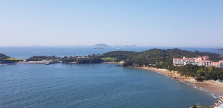  변산 닭이봉에서 바라보는 격포항과 격포해수욕장
