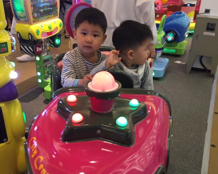  롯데월드타워 ABC마트에서 신발 사기 & 불꽃놀이