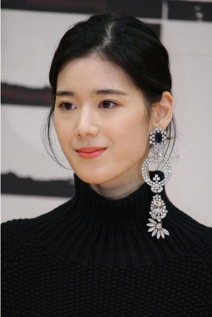  [전문] 정은채 측 "'버닝썬' 화장품 여배우 루머, 법적 대응할 것…관계無 방문한 적 없어"
