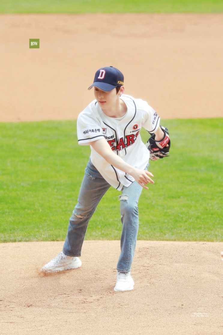  190504 야구부 에이스 민현선배 같은 시구날의 뉴이스트 민현 고화질