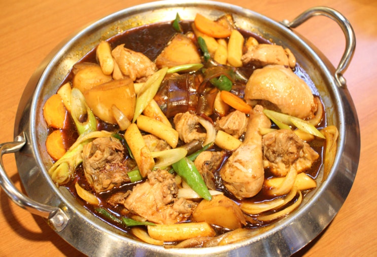  동대문시장 맛집 흥부찜닭에서 맛있게 먹고 롯데피트인 정말 편했음~
