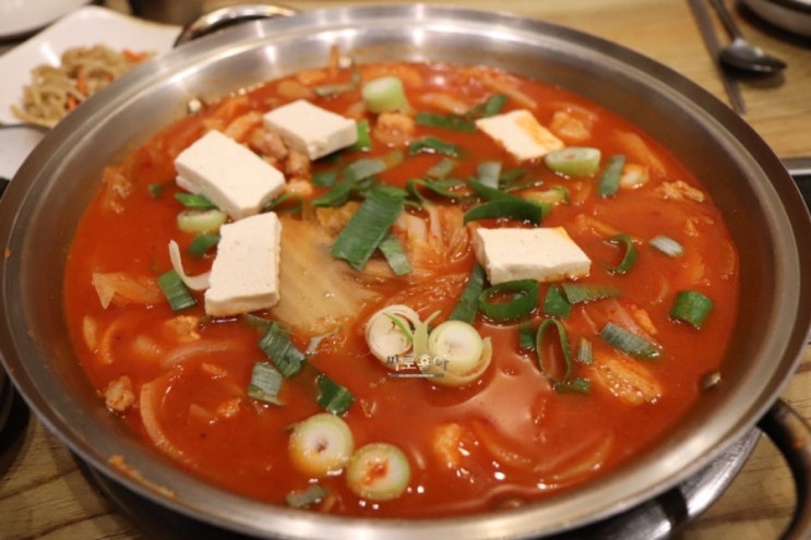  용봉동 전철우사거리 맛집 짜박이 두루치기&솥뚜껑 삼겹살