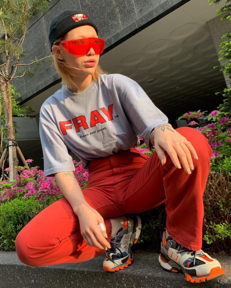  [FRAY] 여자 반팔 스트릿 브랜드 FRAY 추천할께요! _ FRESHANTIYOUTH,롸킥스