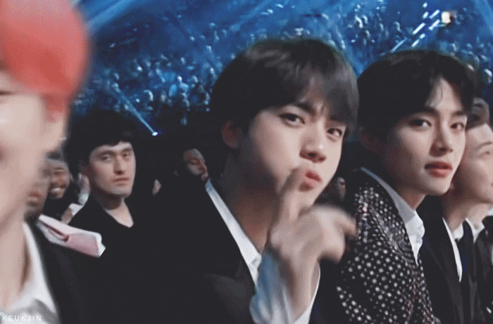  [방탄소년단 진] 너란 남자가 축제를 즐기는 법