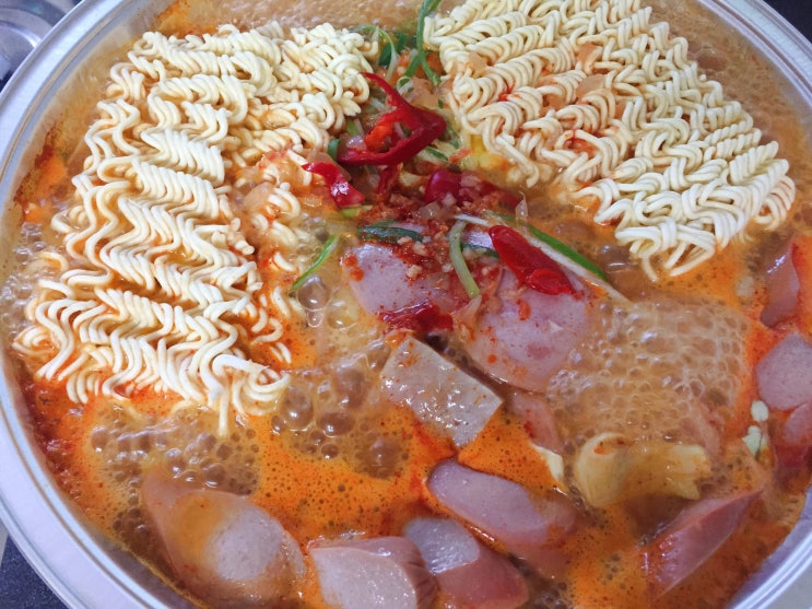  어메이징 부대찌개 월계 이마트 냄비 통째로 끓이는 부대찌개