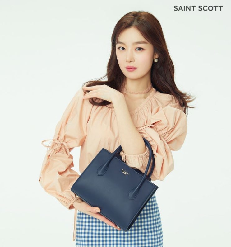  구해줘 2, 한선화의 세인트스코트 토트백