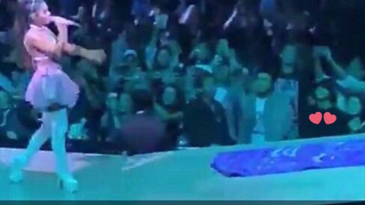  [방탄소년단 정국] 아리아나 그란데 콘서트 관람한 꾹이