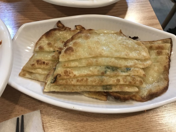  * 부산 사직야구장 먹거리 - 추억의 비빔만두가 맛있는 자이언츠파크 맛집 <더바삭> (feat.손아섭선수 팬사인회)