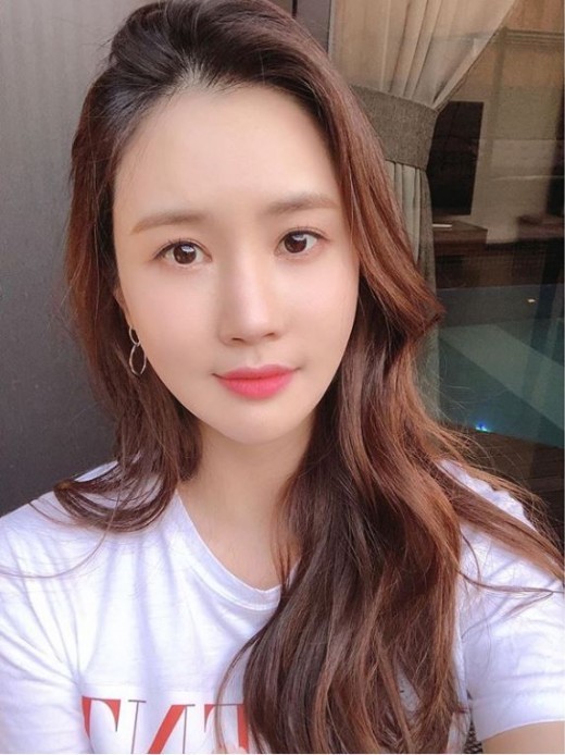  이다해, 달라진 얼굴 분위기..화장 때문? 어플 때문?