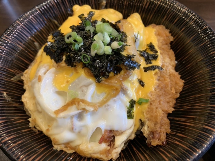  신촌 모노식당 돈부리 모노 특 에비동, 김치치즈가츠동 먹방 후기. 신촌 고르드 대왕 마카롱. 앙버터 인절미 마카롱