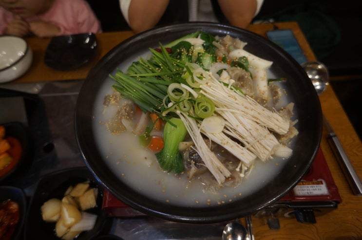  구의역 맛집 "육일관나주곰탕 - 푸짐한 도가니와 끈적끈적한 국물이 일품이었던 도가니수육"