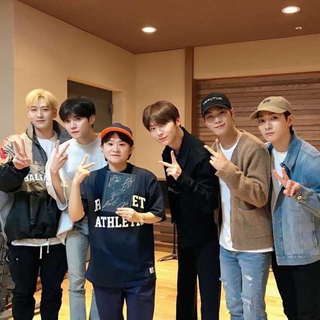 190507 뉴이스트 JR 김종현 ‘정오의 희망곡 김신영입니다’