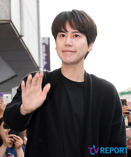  "팬들 고마워" 규현도 소집해제…슈퍼주니어 전원 군복무 완료