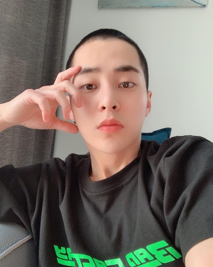  나비소년 시우민 꾹기단