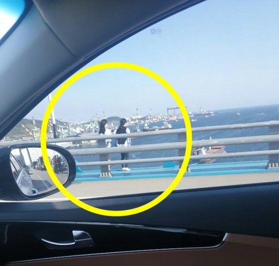 울산대교 투신시도 여성 2명 4시간 50분만에 안전하게 내려와 울산대교 투신시도 여성 2명 4시간 50분만에 안전하게 내려와
