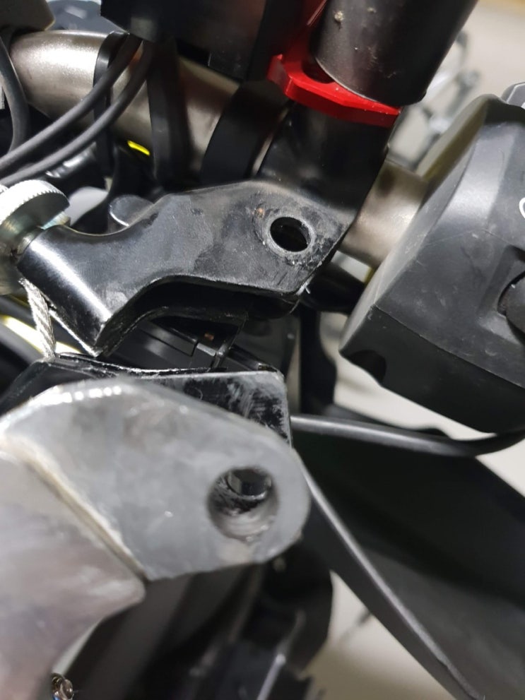  브이스트롬 650XT 2017 알리 레버로 바꿀때 주의할점
