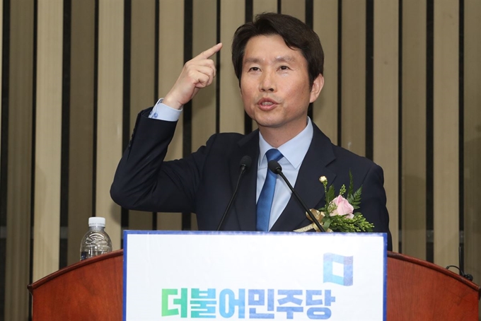 내년 총선 이끌 민주당 새 원내대표 ‘86그룹’ 이인영