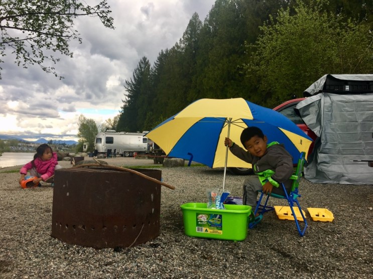 (D+263) 아이와 캐나다 벤쿠버 자동차 여행 #8. 자동차 앞유리 용접, 드디어 첫 캠핑장 이용