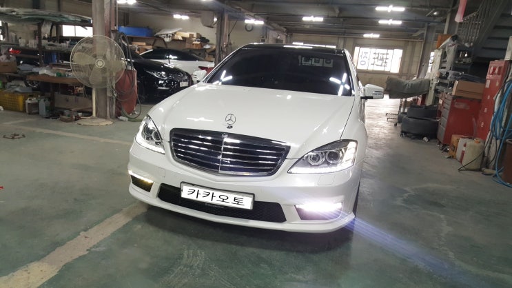  광명 자동차튜닝 벤츠s클래스 w221 s65풀세트바디킷~전체도색과 라이트후미등 사이드미러 컨버젼까지 !!