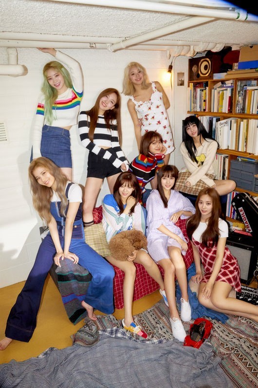 트와이스(TWICE), '팬시 유(FANCY YOU)' 日 오리온 주간 앨범 차트 4번째 1위(공식) 트와이스(TWICE), '팬시 유(FANCY YOU)' 日 오리온 주간 앨범 차트 4번째 1위(공식)