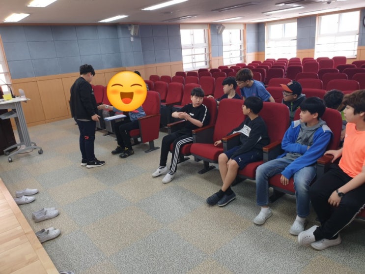  5.7(화)-학급살이(체육-팝스 측정/영화 우리들 감상/미술-카네이션 메모지꽂이 만들기&미덕 편지)