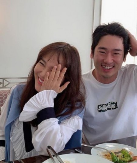 쿨 유리 남편 골프선수 겸 사업가 사재석? 쿨 유리 남편 골프선수 겸 사업가 사재석?
