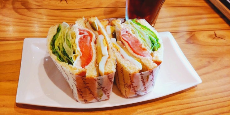 운정 카페 데니빗에서 샌드위치랑 크림떡볶이 운정 카페 데니빗에서 샌드위치랑 크림떡볶이