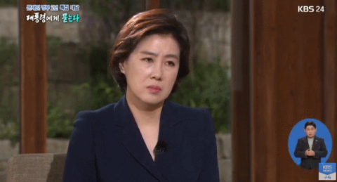  송현정기자, '대통령에게 묻는다'서 태도 논란…"독재자" 언급에 말 끊기도 '시청자 게시판 폭주'