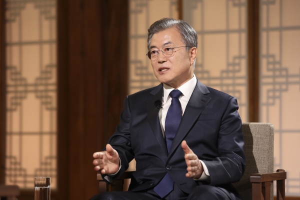 문재인 대통령 북한 미사일 "협상 국면에 찬물" - 포커스데일리 문재인 대통령 북한 미사일 "협상 국면에 찬물" - 포커스데일리