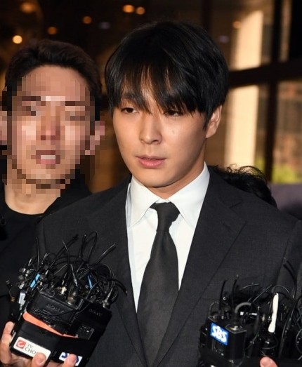 최종훈, '집단성폭행 의혹' 포승줄 묶일까?…오늘(9일) 영장실질심사 최종훈, '집단성폭행 의혹' 포승줄 묶일까?…오늘(9일) 영장실질심사