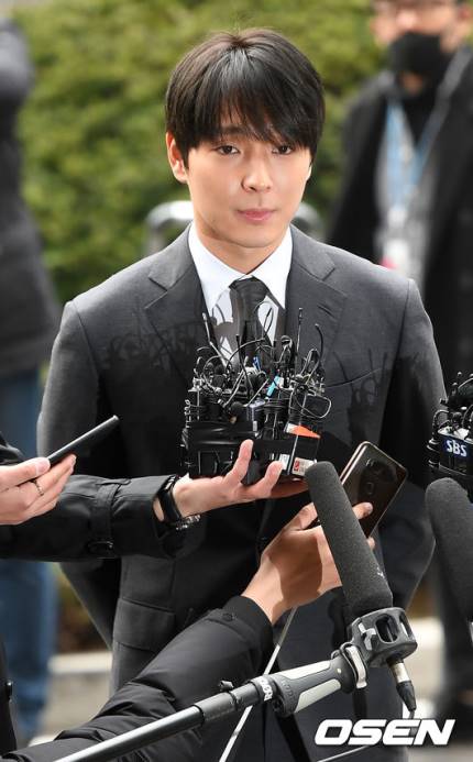 '집단성폭행 의혹' 최종훈 일행, 구속영장 청구..오늘(9일) 영장실질심사 '집단성폭행 의혹' 최종훈 일행, 구속영장 청구..오늘(9일) 영장실질심사