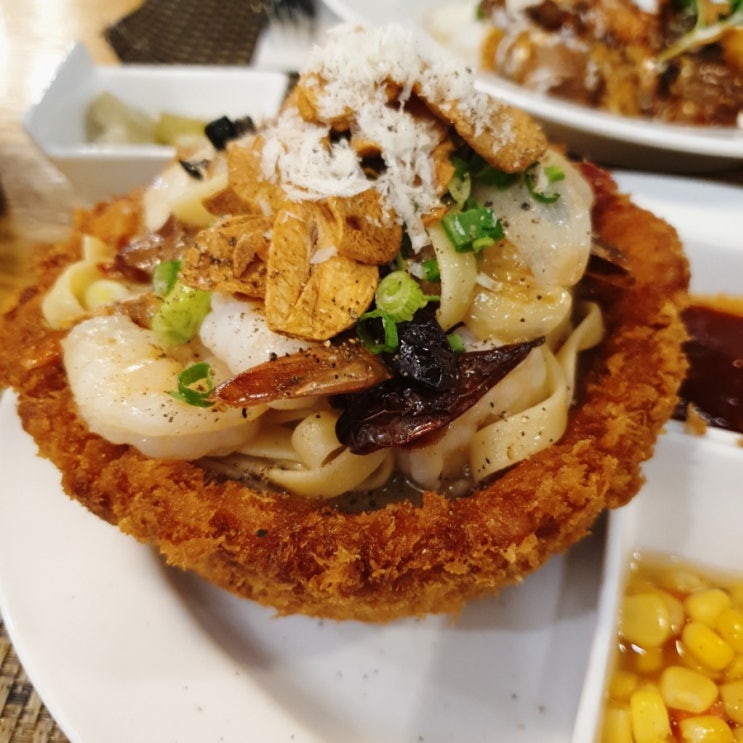  낙성대역 맛집/ 돈까스그릇에 파스타를 담아준다! 돈파스팔레