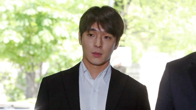  집단 성폭행 협의 최종훈 등 3명 영장심사 _ 구속여부