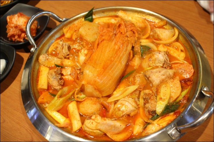  동대문시장 장충동 맛집 흥부찜닭에서 먹은 김치찜닭에 반하다