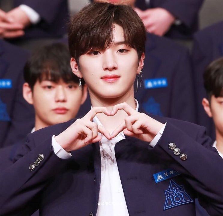 프로듀스X101 문현빈 나이 프로필 연습기간 취미 특기 소속사 순위 등급 인스타그램