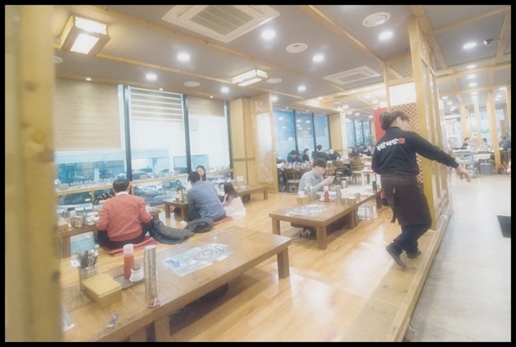  나는 지금 내 자신의 얼굴에서 나를 찢어 버렸습니다