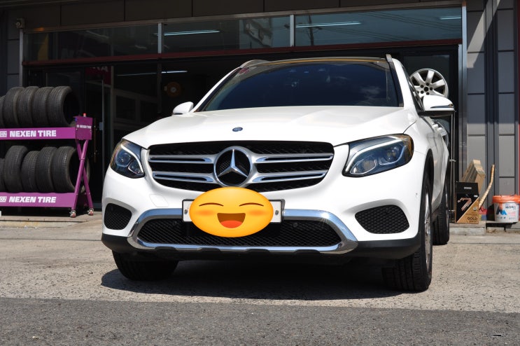  벤츠 GLC220d 넥센타이어 엔페라 RU5 235 60 18 넥센특판점(직영도매 양산출장소)에서 타이어 교체합니다.