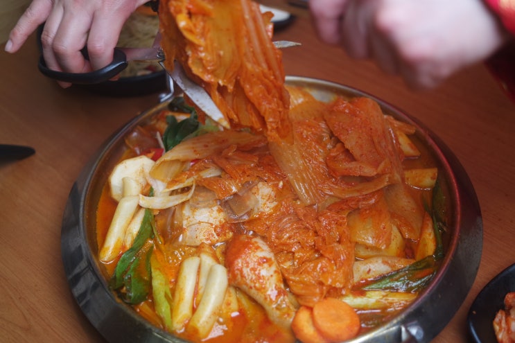  동대문디자인플라자맛집 흥부찜닭 김치찜닭 맛있네요!
