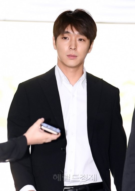  최종훈 , 집단 성폭행 혐의....