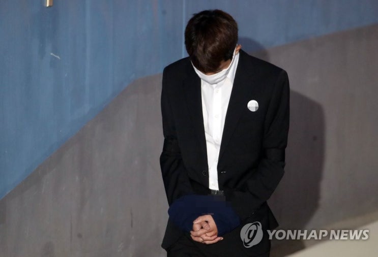  정준영 '성관계 몰카' 첫 재판 "혐의 인정'