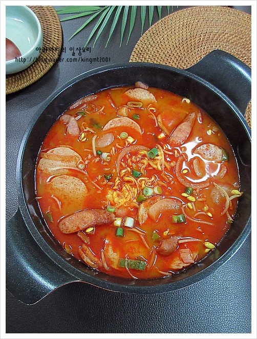  부대찌개 끓이기 잇츠온 밀키트 쿠킹박스로 쉽고 맛있게~~